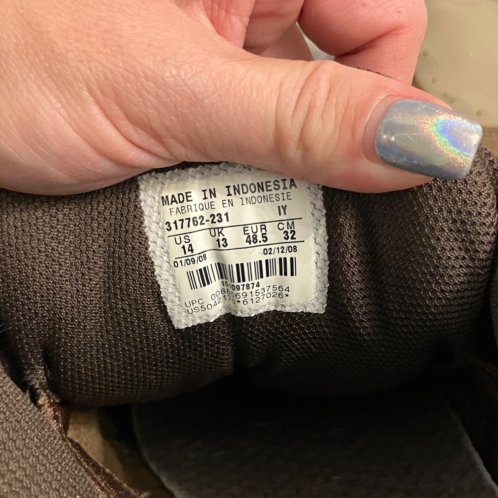 Nike 6.0 Air Heist in Brown and Olive Green - Picture 2 of 7